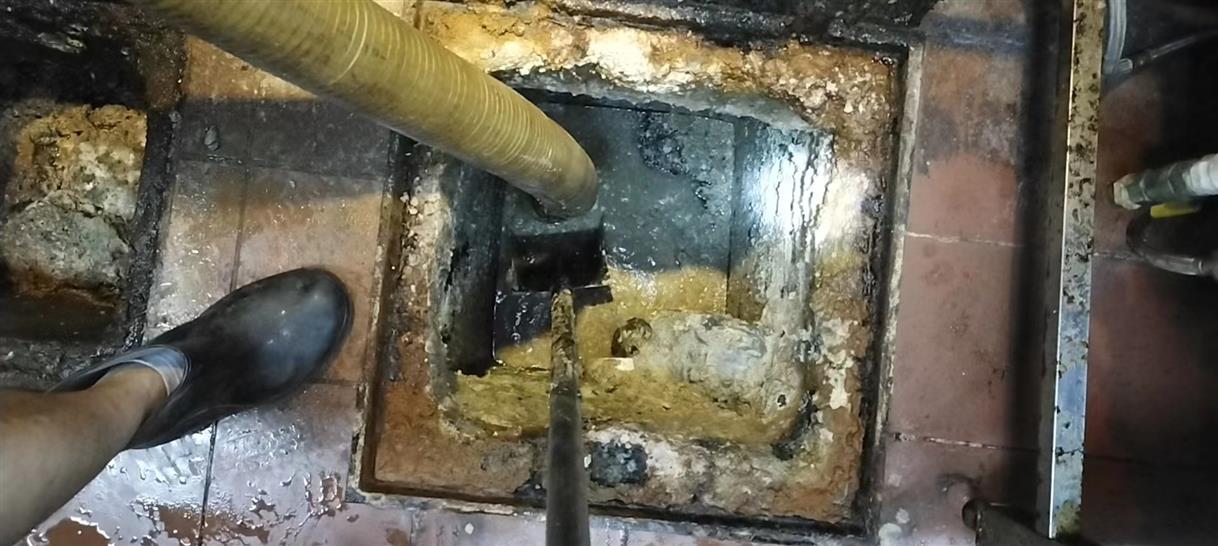 张家港化油池清理-污水池清掏